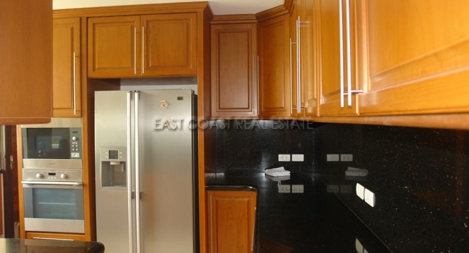 For sale 3 bedrooms house in Sattahip, Chonburi