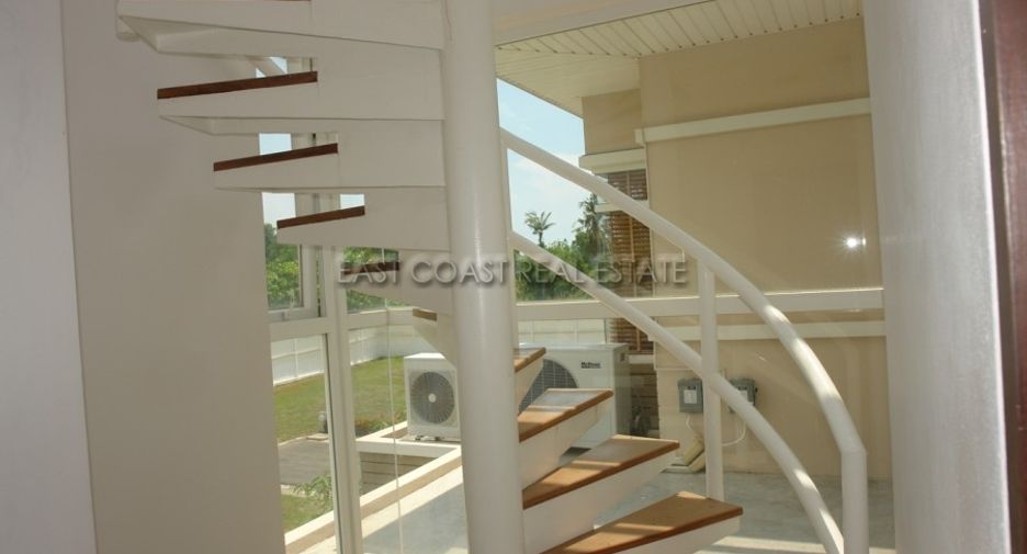 For sale 3 bedrooms house in Sattahip, Chonburi