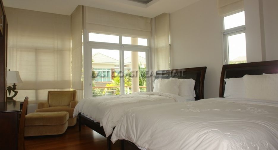 For sale 3 bedrooms house in Sattahip, Chonburi