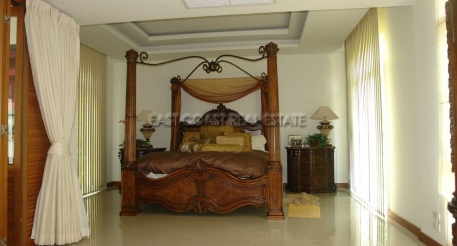 For sale 3 bedrooms house in Sattahip, Chonburi