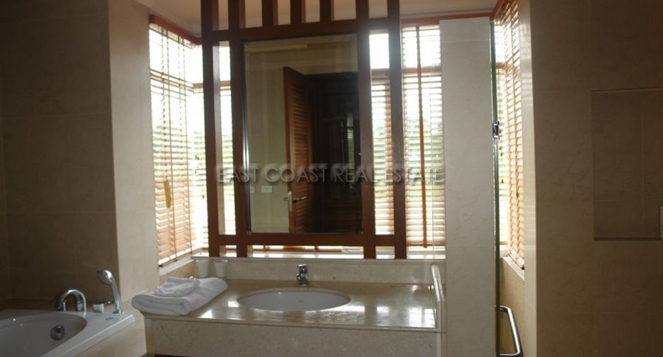 For sale 3 bedrooms house in Sattahip, Chonburi