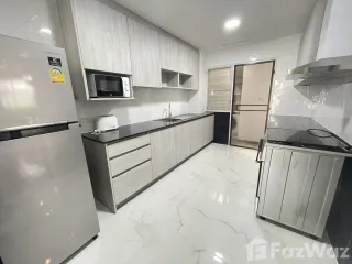 For rent 3 Beds villa in Khlong San, Bangkok