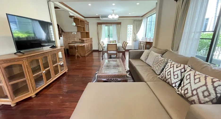 For rent 3 Beds villa in Sathon, Bangkok