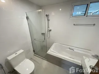 For rent 3 Beds villa in Khlong San, Bangkok