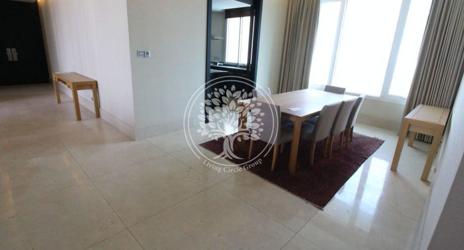 For rent and for sale 3 bedrooms condo in Sathon, Bangkok