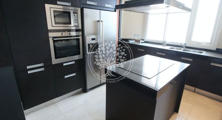 For rent and for sale 3 bedrooms condo in Sathon, Bangkok
