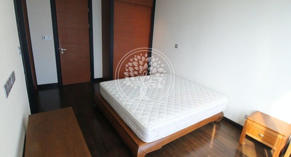 For rent and for sale 3 bedrooms condo in Sathon, Bangkok