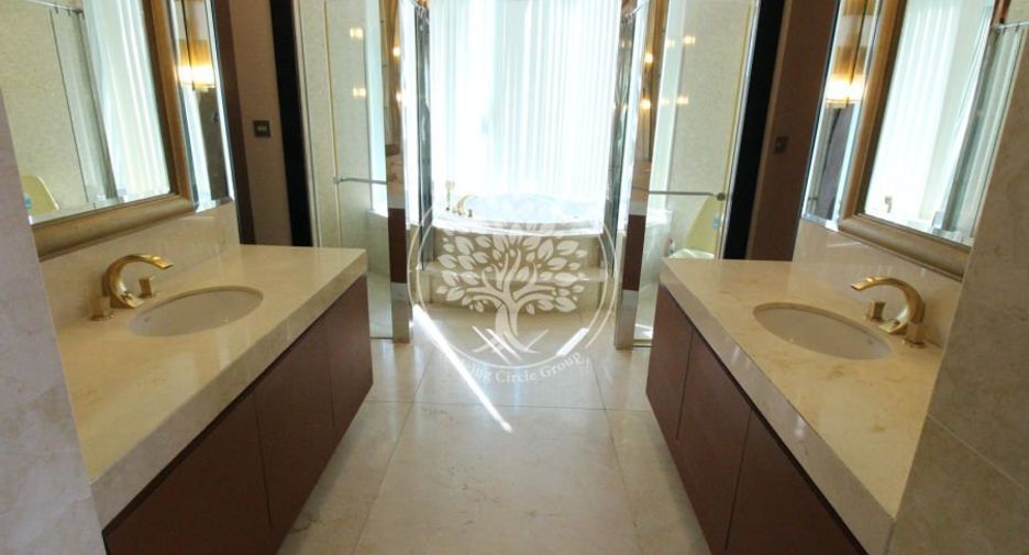 For rent and for sale 3 bedrooms condo in Sathon, Bangkok