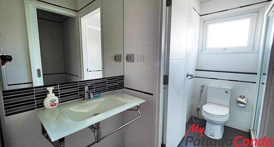 Condo en venta de 2 habitaciones en Bang Lamung, Chonburi