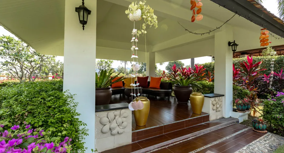 For sale 6 bed villa in Hua Hin, Prachuap Khiri Khan