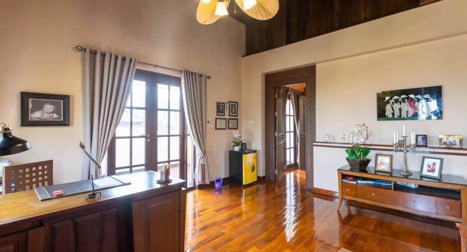 For sale 6 bed villa in Hua Hin, Prachuap Khiri Khan