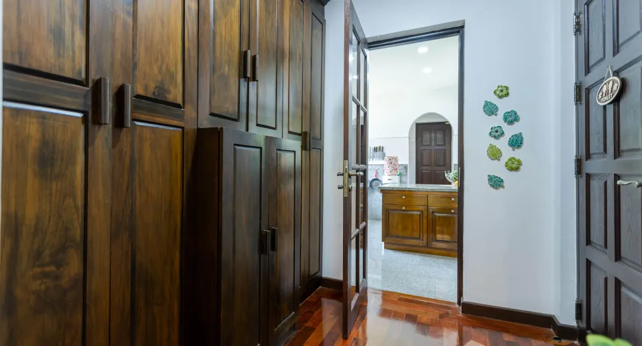 For sale 6 bed villa in Hua Hin, Prachuap Khiri Khan