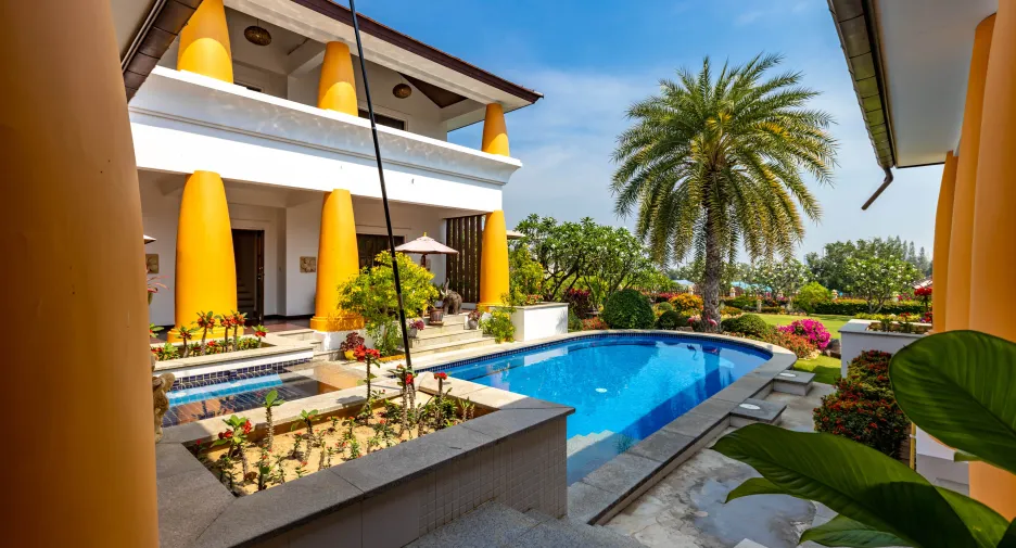 For sale 6 bed villa in Hua Hin, Prachuap Khiri Khan