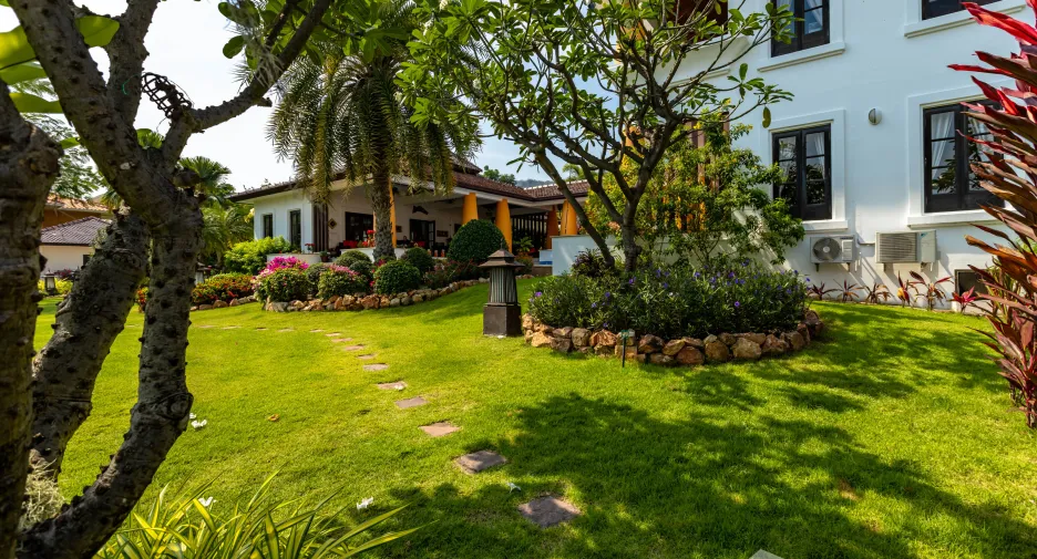 For sale 6 bed villa in Hua Hin, Prachuap Khiri Khan