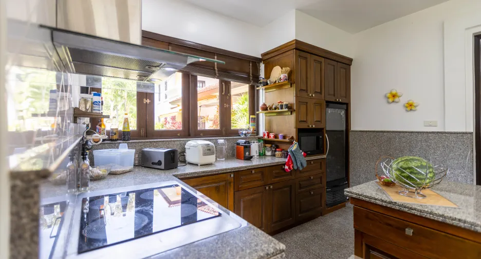For sale 6 bed villa in Hua Hin, Prachuap Khiri Khan