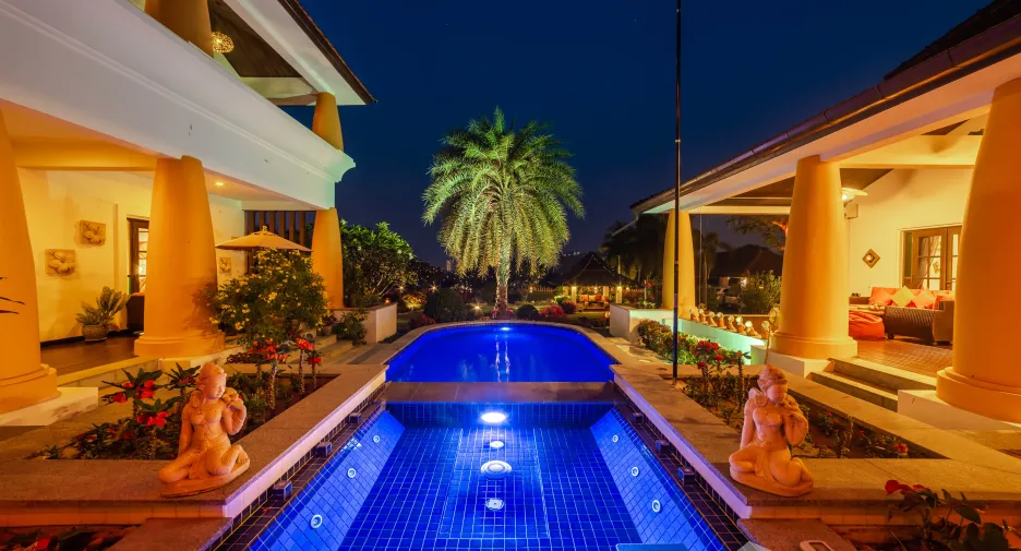 For sale 6 bed villa in Hua Hin, Prachuap Khiri Khan