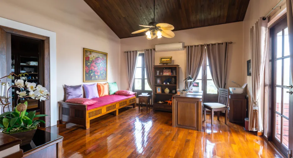 For sale 6 bed villa in Hua Hin, Prachuap Khiri Khan