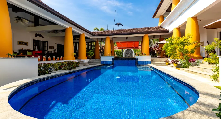 For sale 6 bed villa in Hua Hin, Prachuap Khiri Khan