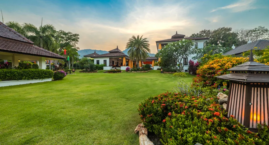 For sale 6 bed villa in Hua Hin, Prachuap Khiri Khan