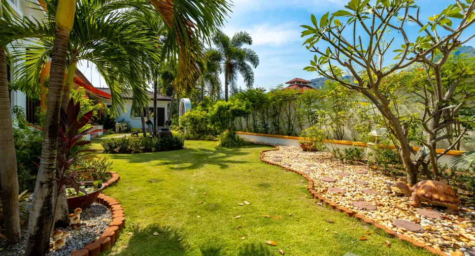 For sale 6 bed villa in Hua Hin, Prachuap Khiri Khan
