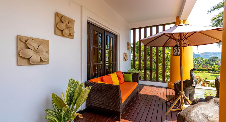 For sale 6 bed villa in Hua Hin, Prachuap Khiri Khan