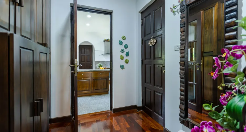 For sale 6 bed villa in Hua Hin, Prachuap Khiri Khan
