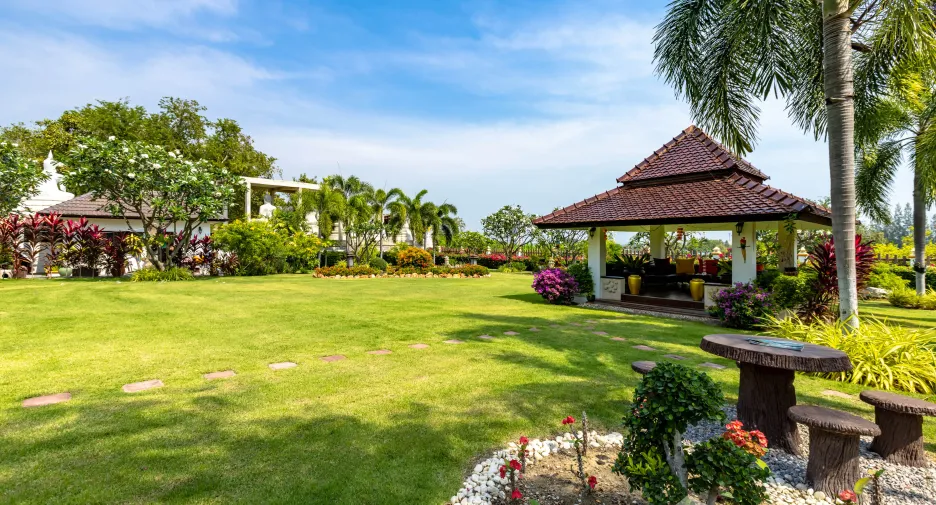 For sale 6 bed villa in Hua Hin, Prachuap Khiri Khan