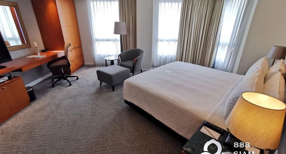 For rent 3 bedrooms condo in Yan Nawa, Bangkok