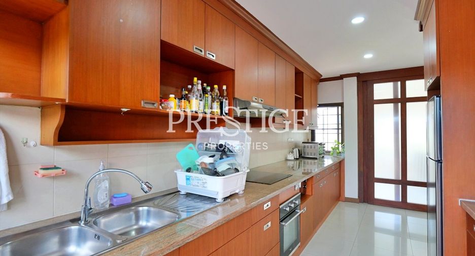 For sale 3 bedrooms house in Bang Lamung, Chonburi