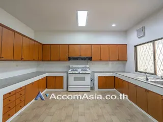 For rent そして for sale 5 Beds townhouse in Khlong Toei, Bangkok