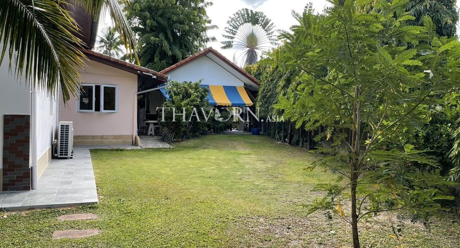 For sale 3 bedrooms house in Si Racha, Chonburi