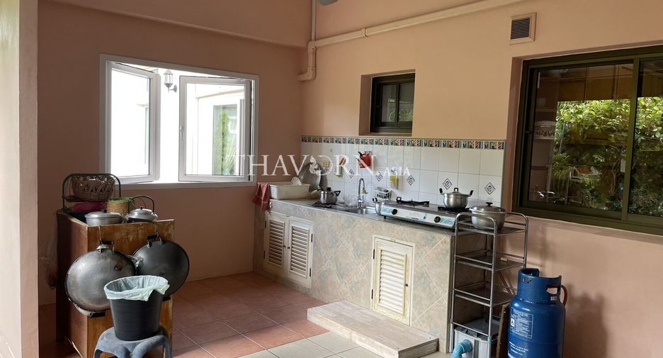 For sale 3 bedrooms house in Si Racha, Chonburi