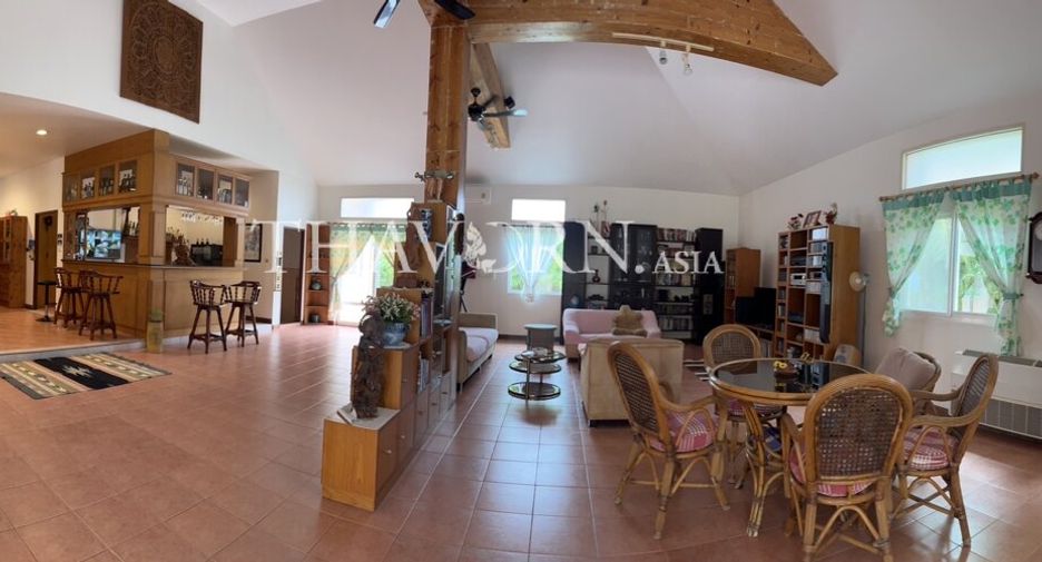 For sale 3 bedrooms house in Si Racha, Chonburi