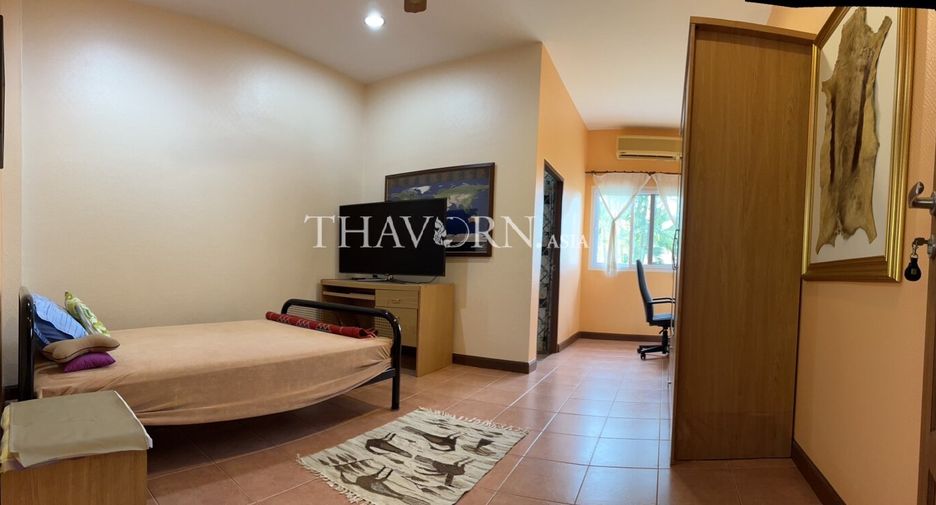 For sale 3 bedrooms house in Si Racha, Chonburi