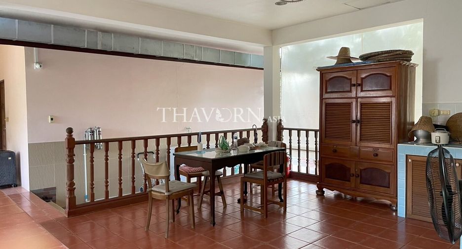 For sale 3 bedrooms house in Si Racha, Chonburi