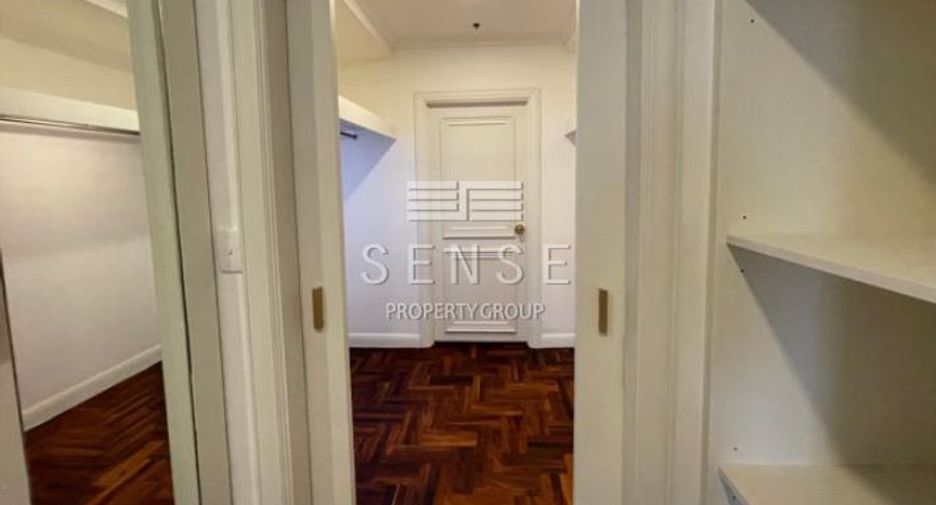 For rent 3 bed condo in Watthana, Bangkok