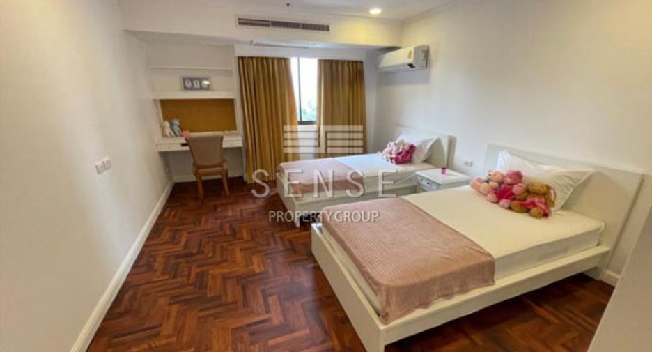 For rent 3 bed condo in Watthana, Bangkok