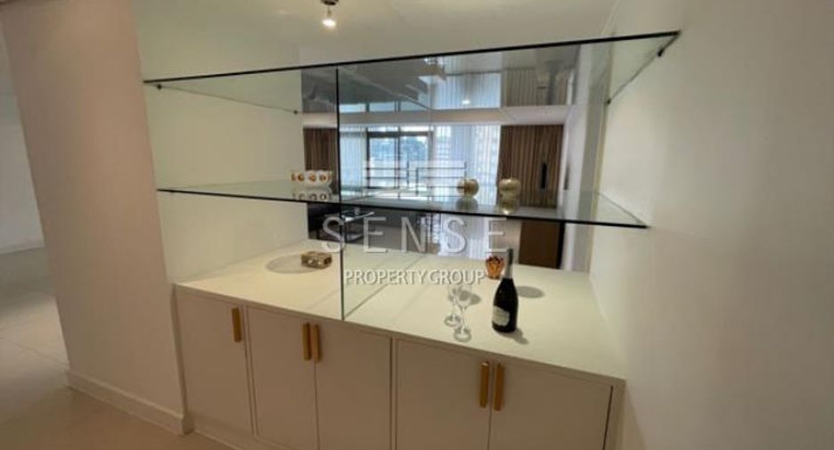 For rent 3 bed condo in Watthana, Bangkok