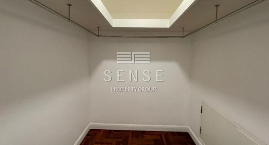 For rent 3 bed condo in Watthana, Bangkok