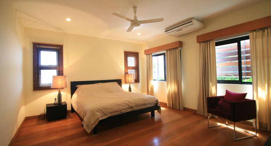 For sale 12 bed villa in Phaya Thai, Bangkok