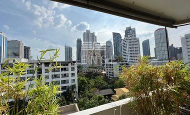 For sale 3 bed condo in Watthana, Bangkok
