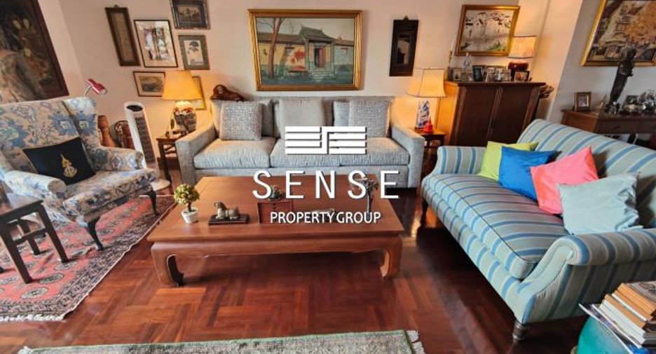 For sale 3 bedrooms condo in Watthana, Bangkok