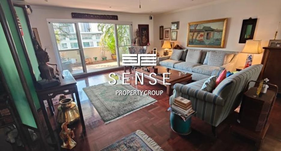 For sale 3 bedrooms condo in Watthana, Bangkok