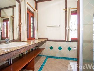 For sale 3 bed villa in Saraphi, Chiang Mai