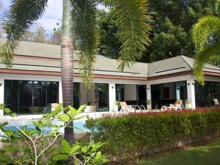 For rent 3 bedrooms villa in Mueang Phuket, Phuket