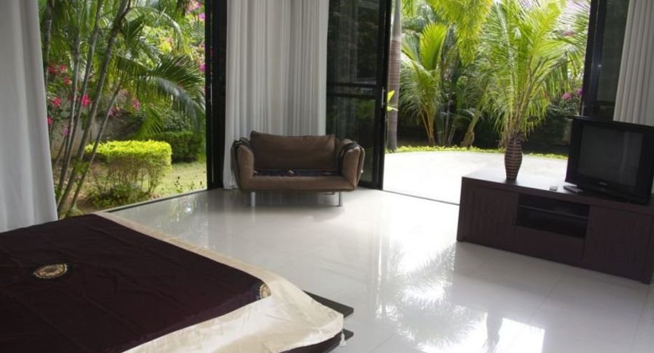 For rent 3 bedrooms villa in Mueang Phuket, Phuket