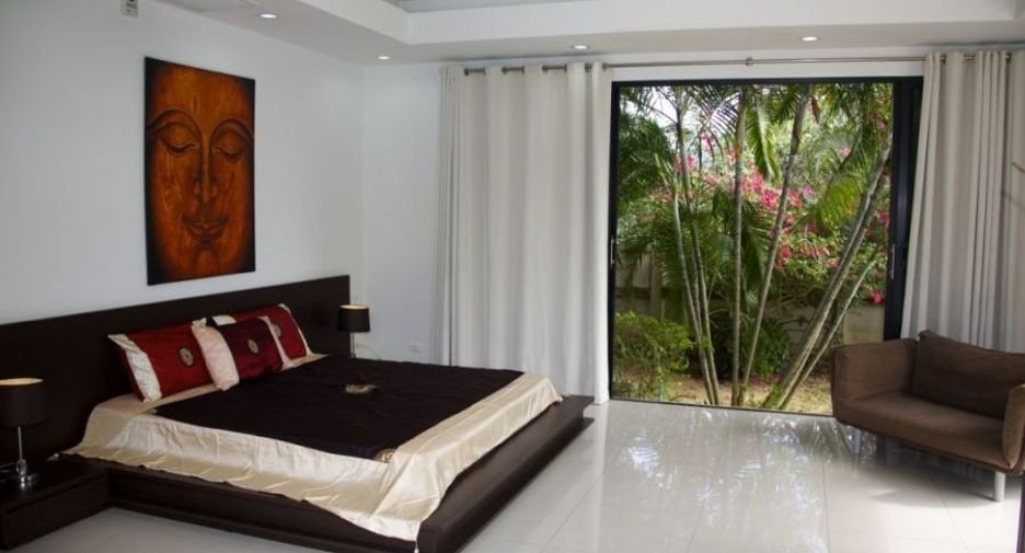 For rent 3 bedrooms villa in Mueang Phuket, Phuket