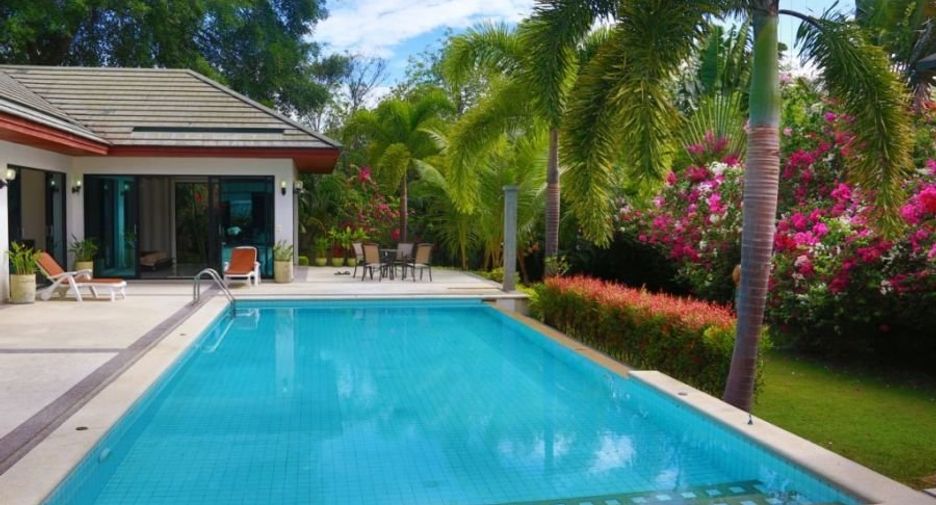 For rent 3 bedrooms villa in Mueang Phuket, Phuket