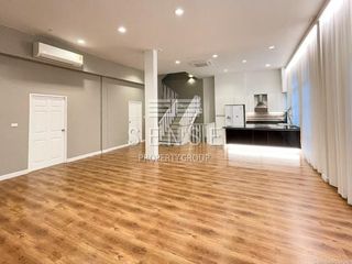 For rent 5 bedrooms condo in Yan Nawa, Bangkok