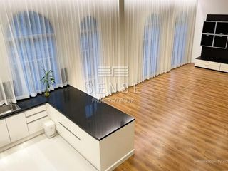 For rent 5 bedrooms condo in Yan Nawa, Bangkok